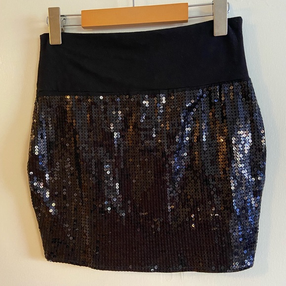 Urban Behavior Sequin Mini Skirts - black & rosé/pink/beige - Picture 4 of 6